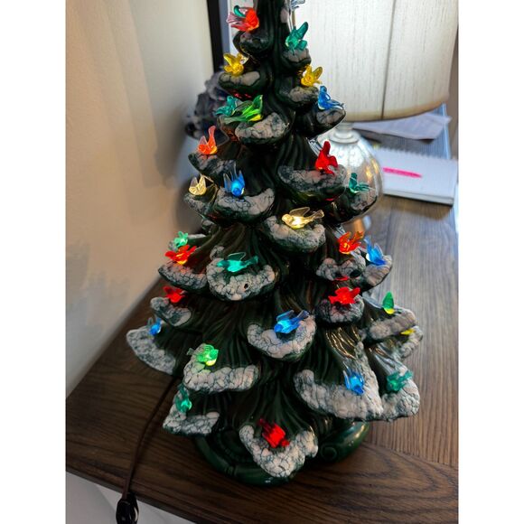 Stunning vintage ceramic table top Christmas tree rare bird bulbs must see - Picture 2 of 10